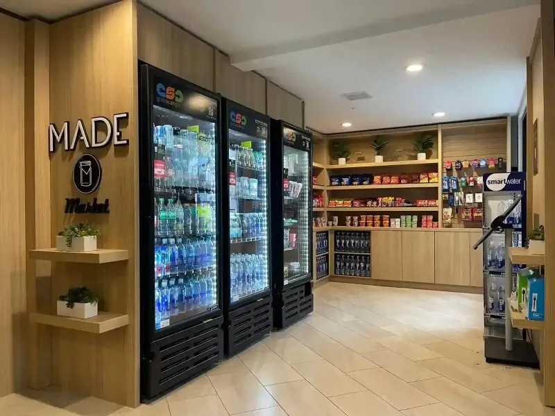 Hotel Lobby Market